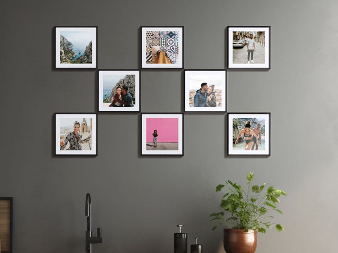 Photo wall ideas for your living room