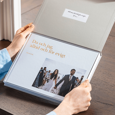 Inbunden fotobok med folie och presentask