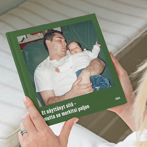 Neliönmuotoiset kovakantiset valokuvakirjat