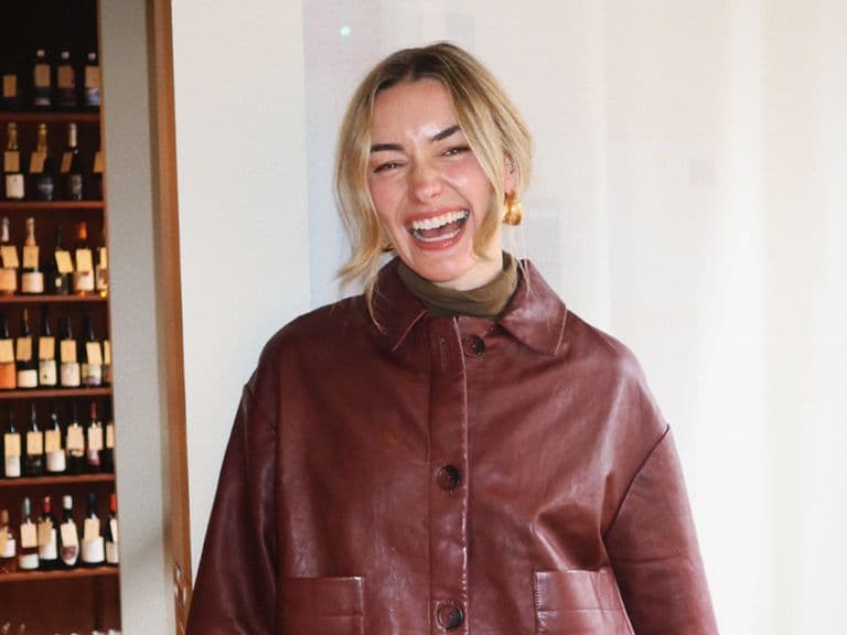 How to look confident in photos – advice from a former model